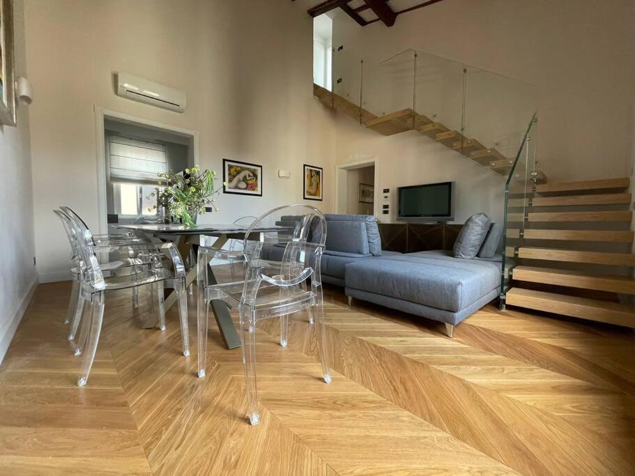 Apartamento Caterina De' Medici Luxury Attic With Terrace And Parking Florença