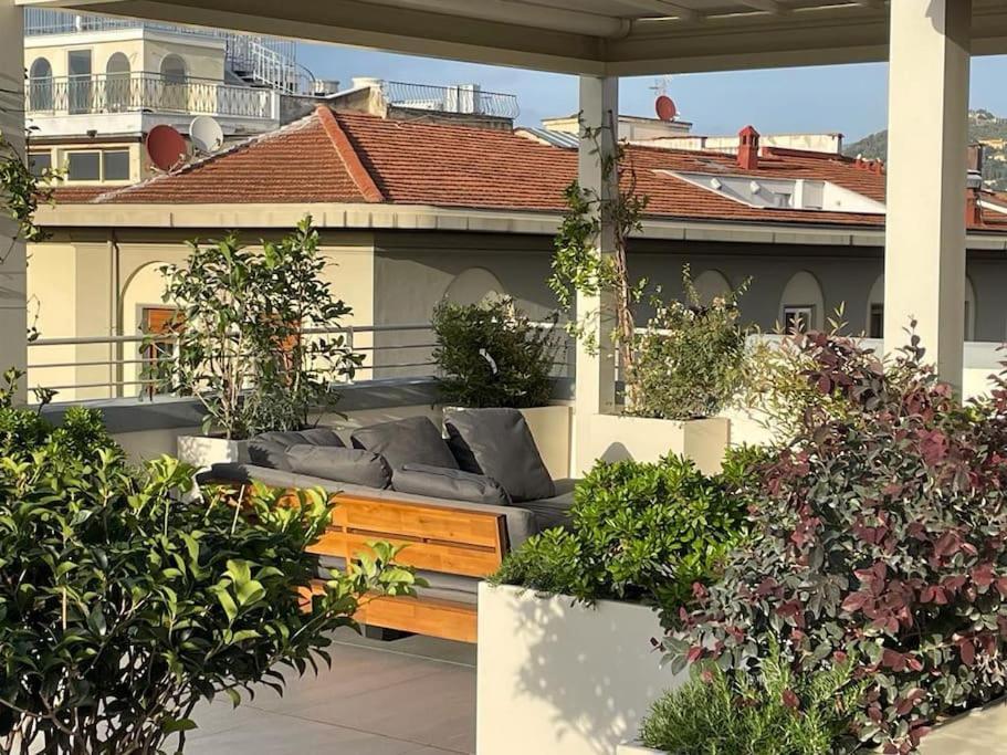 Apartamento Caterina De' Medici Luxury Attic With Terrace And Parking
