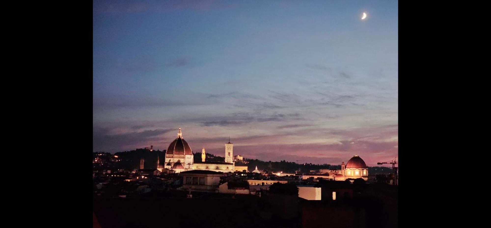 Apartamento Caterina De' Medici Luxury Attic With Terrace And Parking Florença